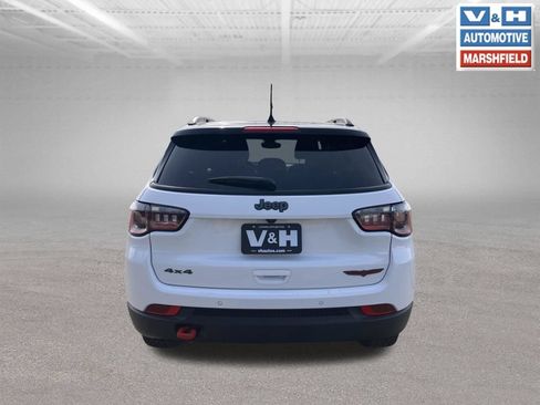 Used 2025 Jeep Compass Trailhawk AWD/4WD image 28