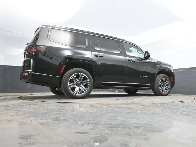 Used 2024 Jeep Wagoneer Series II AWD/4WD image 37