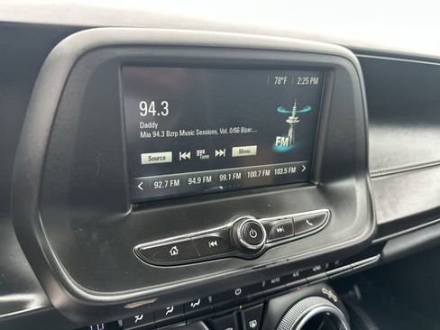 Used 2018 Chevrolet Camaro LT RWD image 25