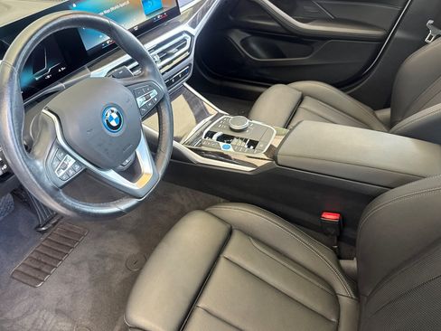 Used 2023 BMW i4 eDrive35 RWD image 4