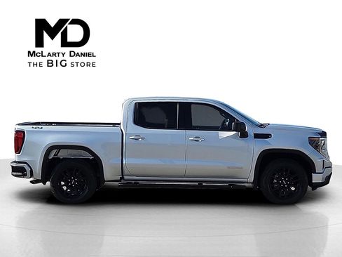 Used 2022 GMC Sierra 1500 Elevation w/ LPO, Elevation Black Package image 6
