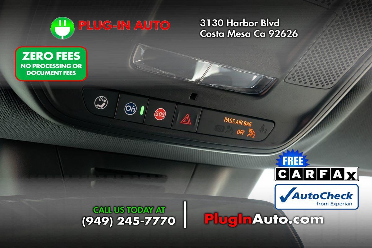 Used 2024 Chevrolet Equinox EV RS FWD image 23