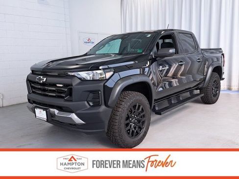 Used 2024 Chevrolet Colorado Trail Boss w/ Advanced Trailering Package AWD/4WD image 1