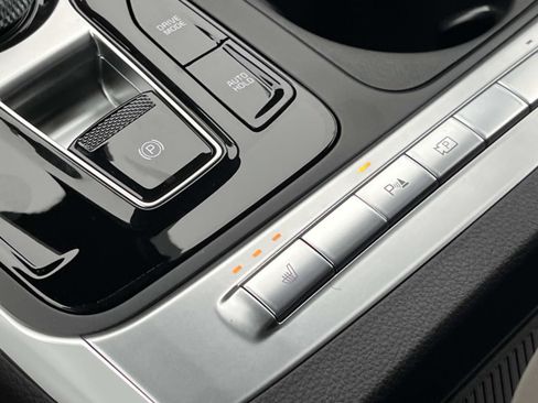 New 2026 Kia Carnival EX FWD image 26