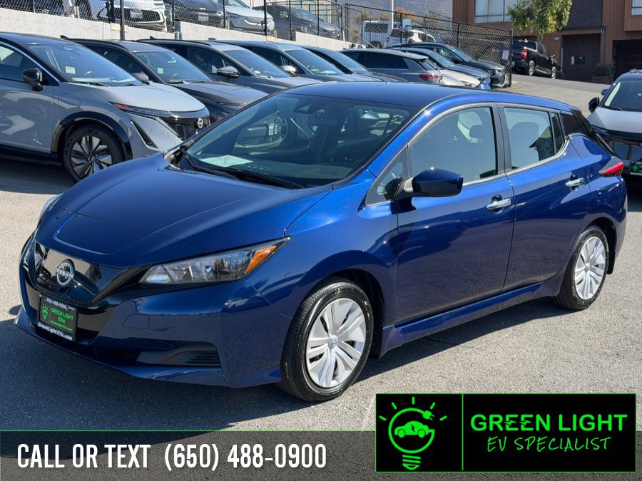 Used 2025 Nissan Leaf S FWD image 1