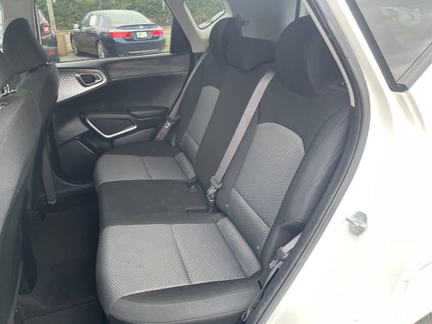 Used 2023 Kia Soul LX w/ Option Group 015 FWD image 16