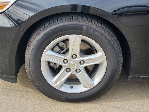 Used 2020 Chevrolet Malibu LS image 14