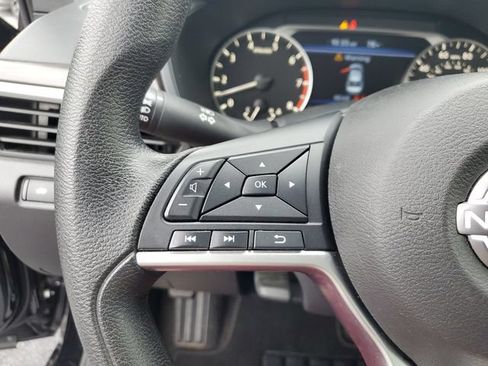 Used 2024 Nissan Altima 2.5 SV FWD image 26