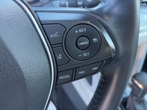 Certified 2022 Toyota Corolla Cross LE image 20