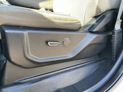 Used 2017 Ford F250 XLT w/ FX4 Off-Road Package image 13