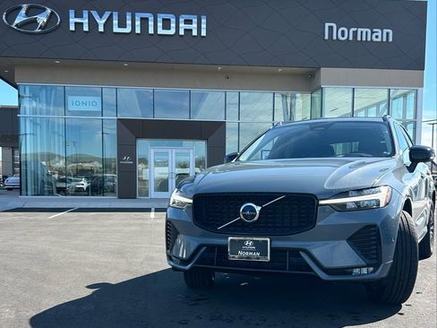 Used 2023 Volvo XC60 B5 Plus image 1