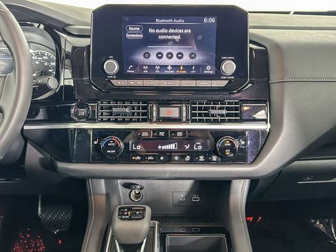 Certified 2025 Nissan Pathfinder SV w/ SV Premium Package image 14