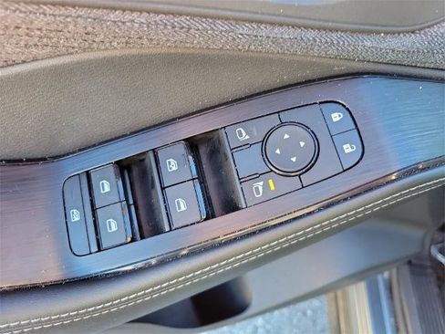 Used 2023 Nissan Rogue SV image 21