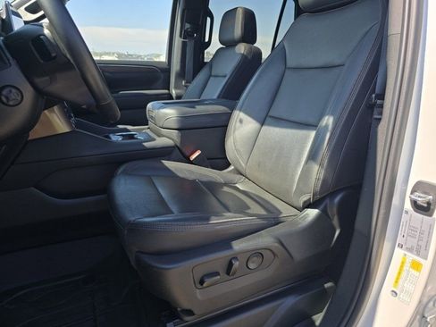 Used 2024 Chevrolet Tahoe High Country AWD/4WD image 28