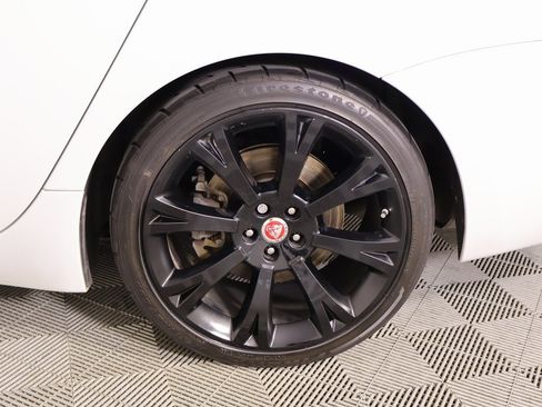 Used 2018 Jaguar XJ L Portfolio image 19