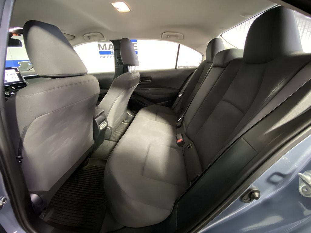 Used 2024 Toyota Corolla LE FWD image 28