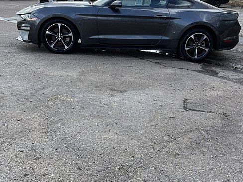 Used 2020 Ford Mustang Coupe image 4