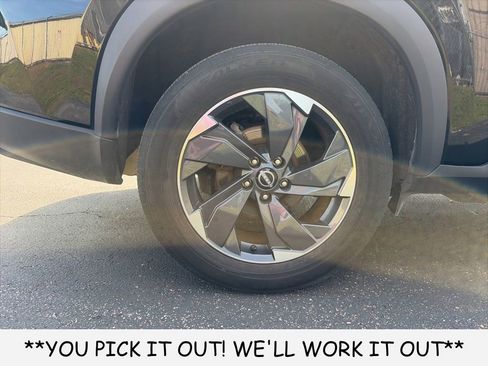 Used 2024 Nissan Rogue SV FWD image 7