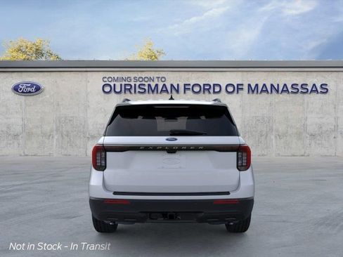 New 2026 Ford Explorer Active RWD image 6