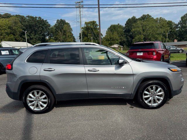 Used 2016 Jeep Cherokee Limited AWD/4WD image 9