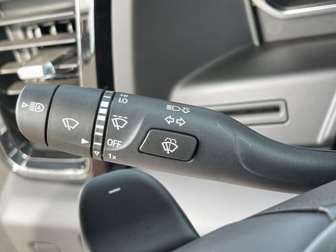 Used 2025 GMC Sierra 1500 AT4 image 19