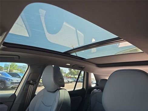 New 2026 Volkswagen Tiguan SE R-Line FWD image 23