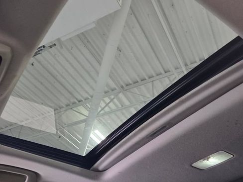 Used 2020 Toyota 4Runner SR5 Premium w/ Moonroof Package RWD image 19