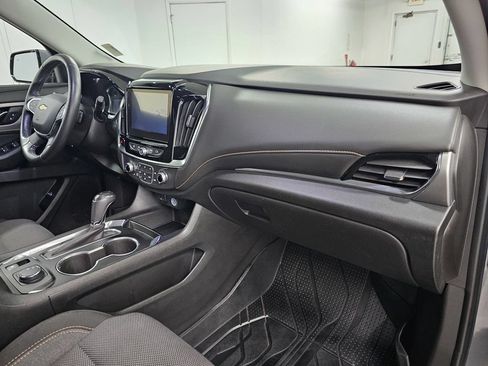 Used 2019 Chevrolet Traverse LT FWD image 13