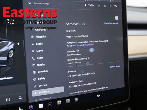 Used 2023 Tesla Model 3 Standard Range image 18