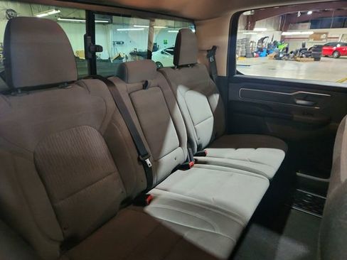 Used 2019 RAM 1500 Big Horn image 22