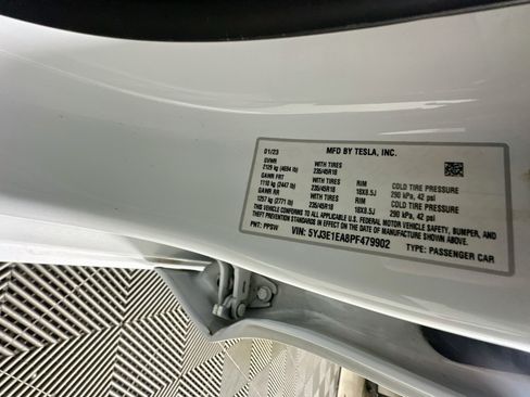 Used 2023 Tesla Model 3 Standard Range RWD image 12