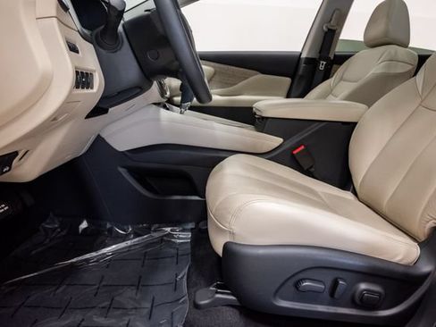 Used 2024 Nissan Murano SL AWD/4WD image 12