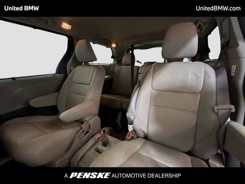 Used 2020 Toyota Sienna XLE image 13