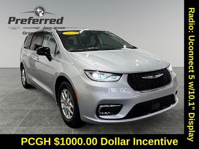 Used 2024 Chrysler Pacifica Touring-L