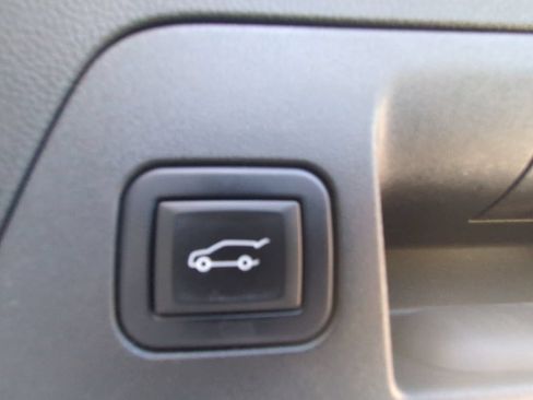 Used 2021 Buick Envision Essence w/ Technology Package I AWD/4WD image 31