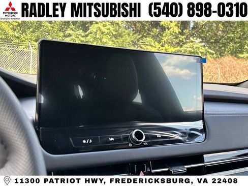 New 2026 Mitsubishi Outlander LE AWD/4WD image 8