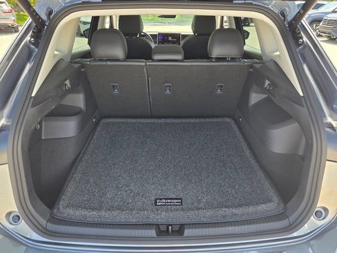 Certified 2026 Volkswagen Tiguan SE w/ Panoramic Sunroof Package FWD image 16