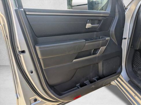Used 2022 Toyota Tundra SR5 w/ SR5 Convenience Package image 7