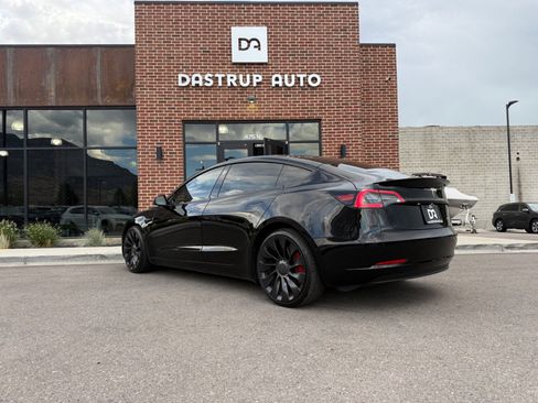 Used 2022 Tesla Model 3 Performance image 15