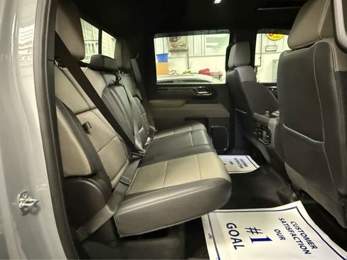 Used 2025 Chevrolet Silverado 2500 ZR2 w/ Technology Package image 24