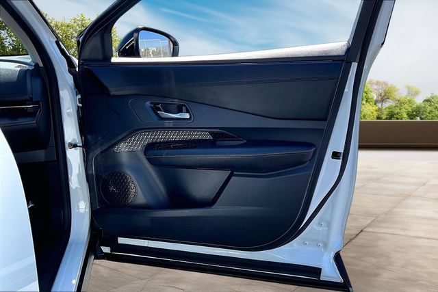 Certified 2023 Nissan Ariya FWD image 27