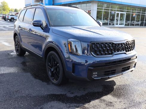 Used 2025 Kia Telluride SX X-Line AWD/4WD image 2