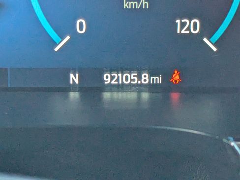 Used 2022 Ford F150 Lariat AWD/4WD image 2