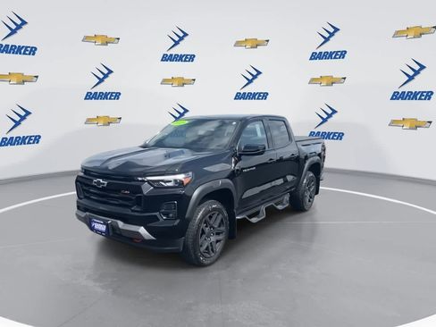 Used 2023 Chevrolet Colorado Z71 w/ Z71 Convenience Package 2 image 4