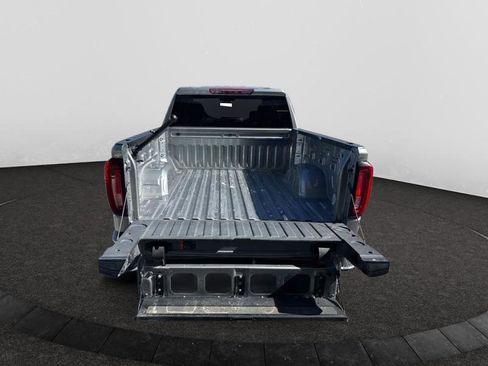 Used 2024 GMC Sierra 1500 SLT image 6