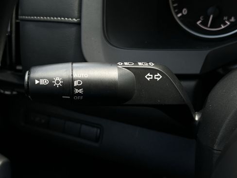 Used 2024 Nissan Pathfinder S AWD/4WD image 22