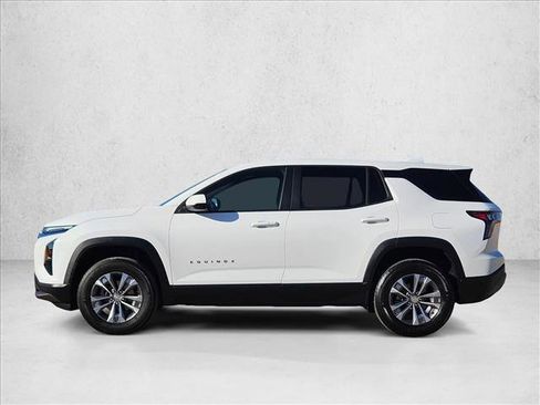 Used 2025 Chevrolet Equinox LT image 9