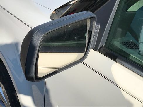 Used 2011 Ford Flex SE FWD image 4