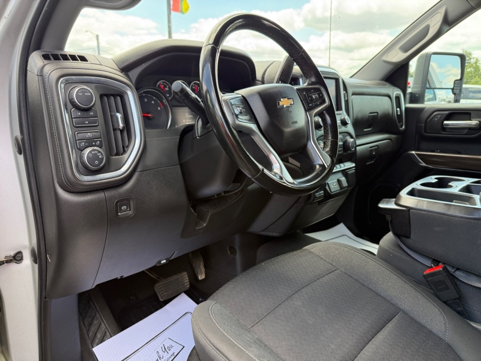 Used 2023 Chevrolet Silverado 3500 LT AWD/4WD image 16