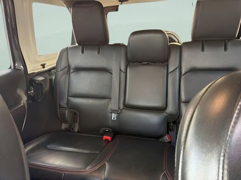 Used 2021 Jeep Wrangler Unlimited Rubicon image 14